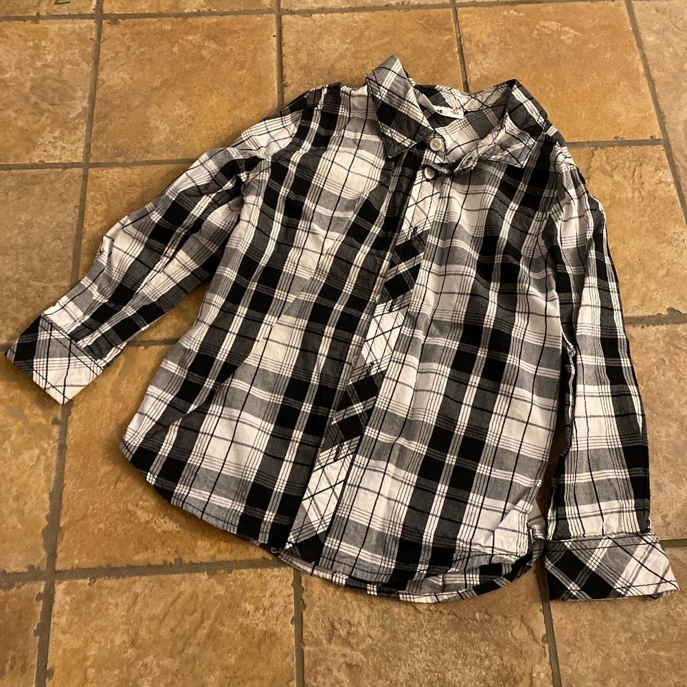 Epic thread black and white plaid button down shirt